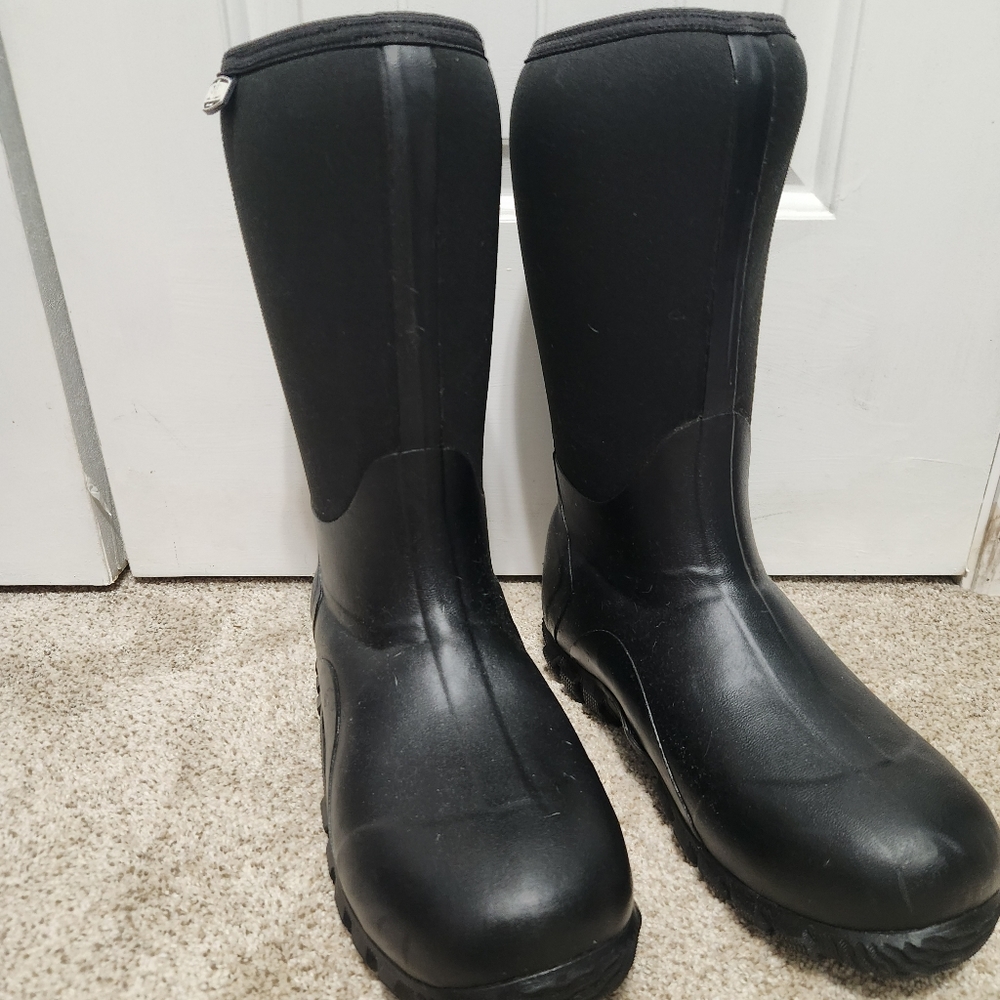 Lake & Trail Black Neoprene Boots
